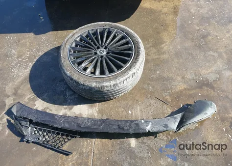 2025 Mercedes-Benz Glc 300 Suv z USA, uszkodzony, nr VIN W1NKM4GB0SF352905